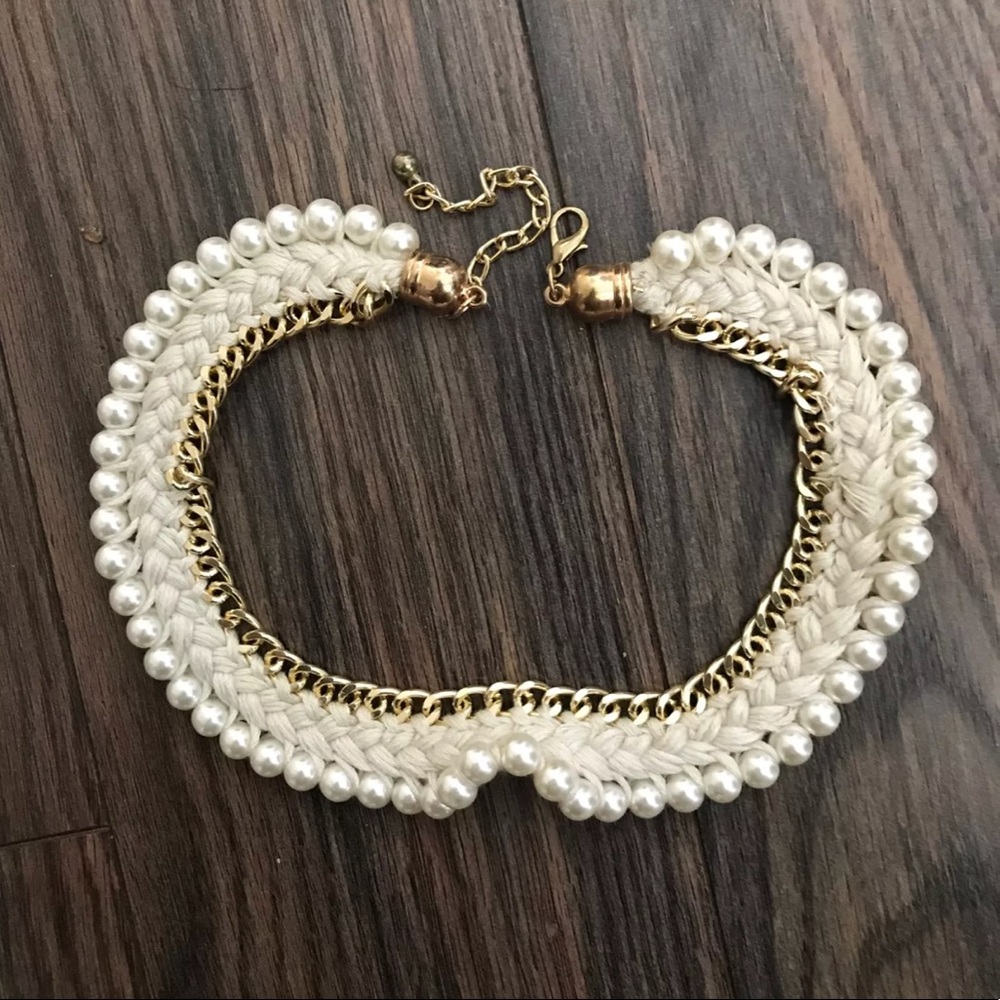 Bohemian thread and pearl necklace